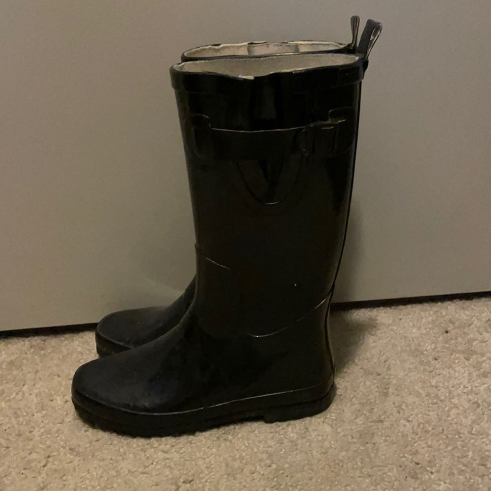 Rain boots